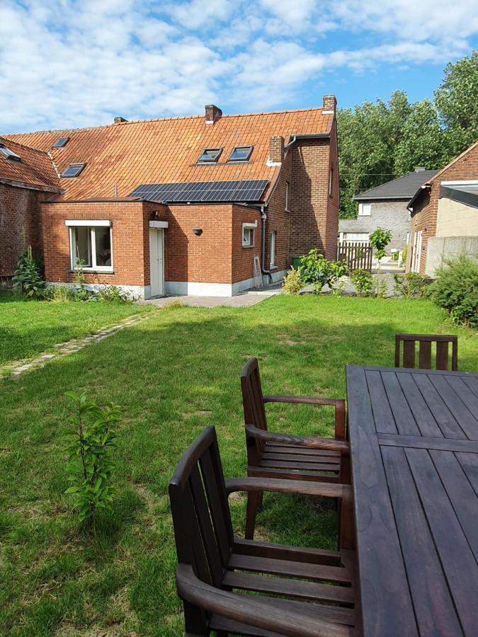 Haspengouws Hoeveke Borgloon Buitenkant foto